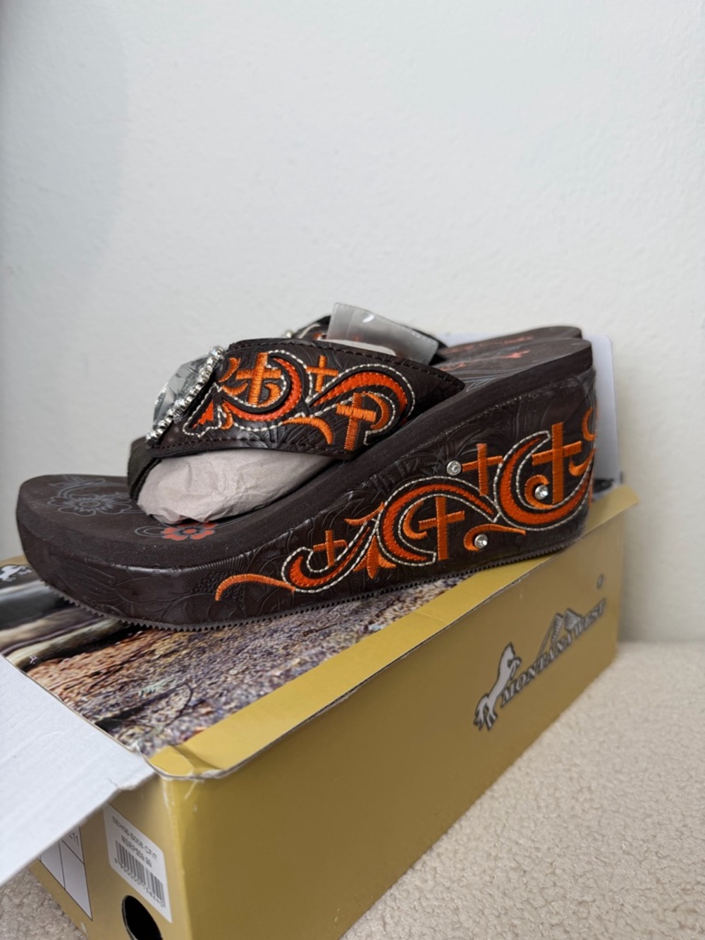 Montana West Black Wedge Sandals with Multicolor Paisley Embellishments - Picture 4 of 7